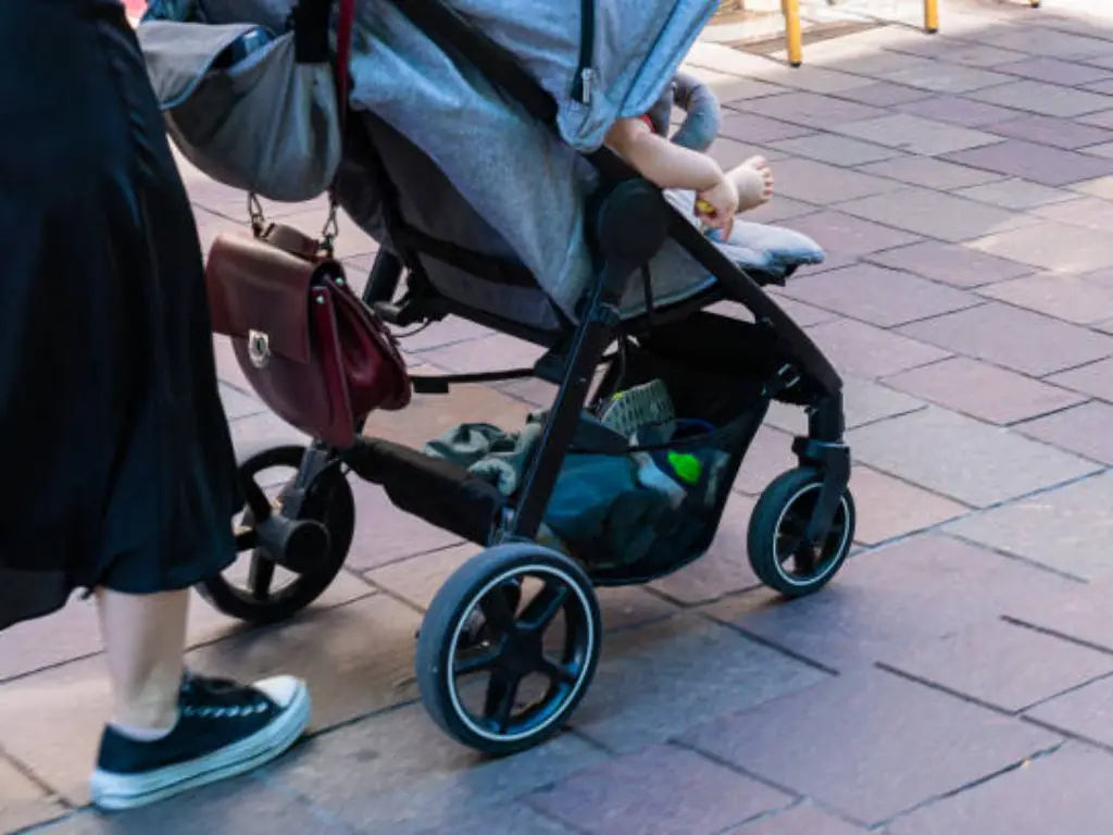 When Can Baby Go in Jogging Stroller: Safety Tips